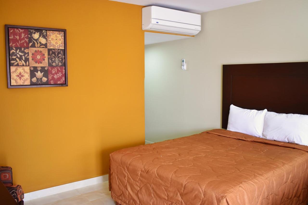 El Camino Hotel & Suites Heroica Caborca Eksteriør billede