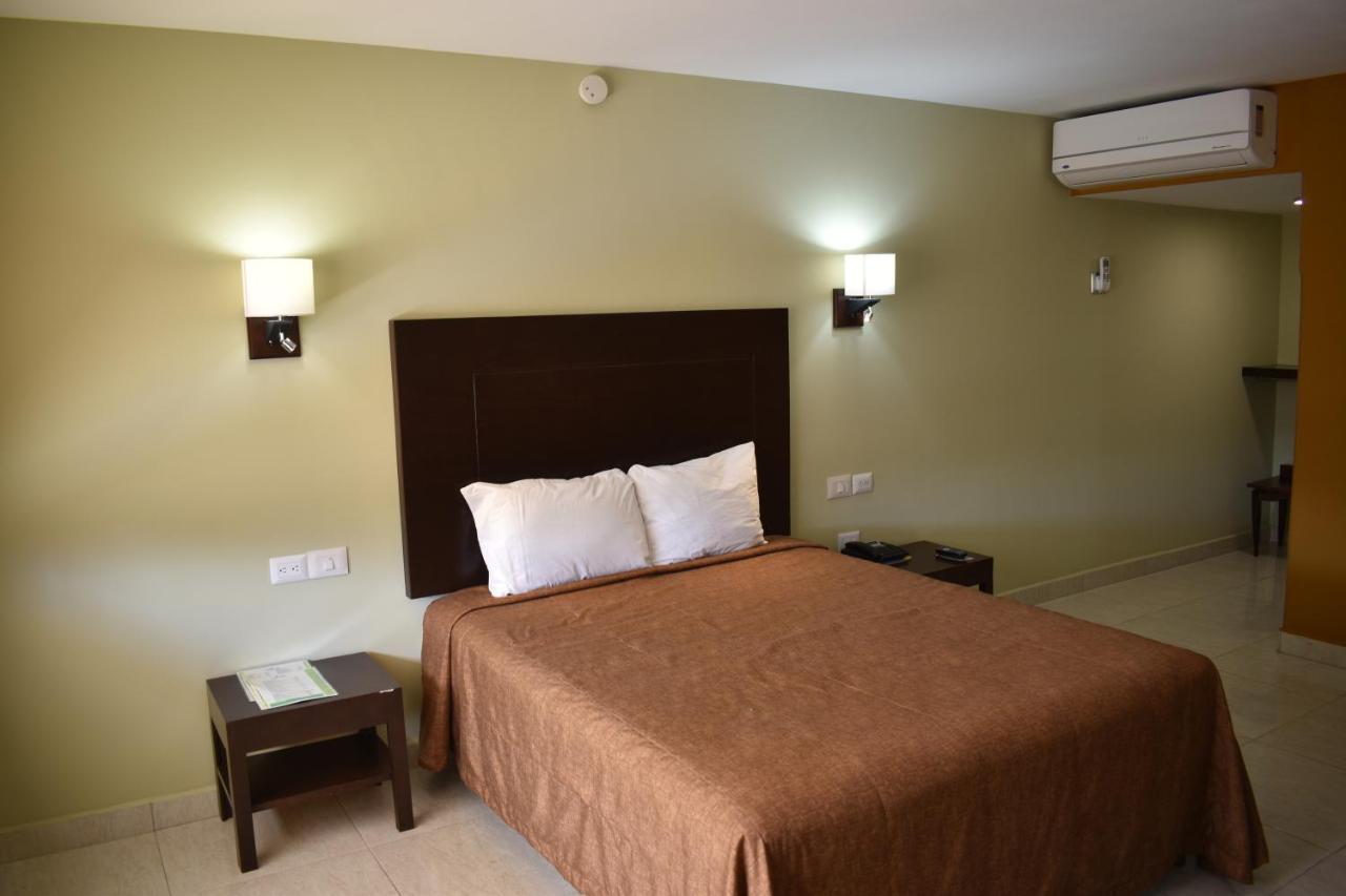 El Camino Hotel & Suites Heroica Caborca Eksteriør billede